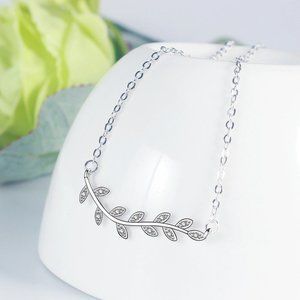 NEW 925 Sterling Silver Diamond Leaf Necklace